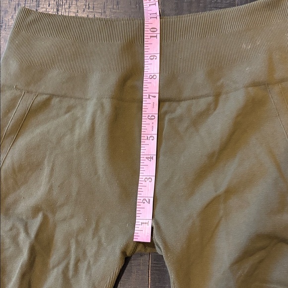 Lululemon Athletic Casual Women’s Cropped Green Leggings Large - Picture 6 of 8